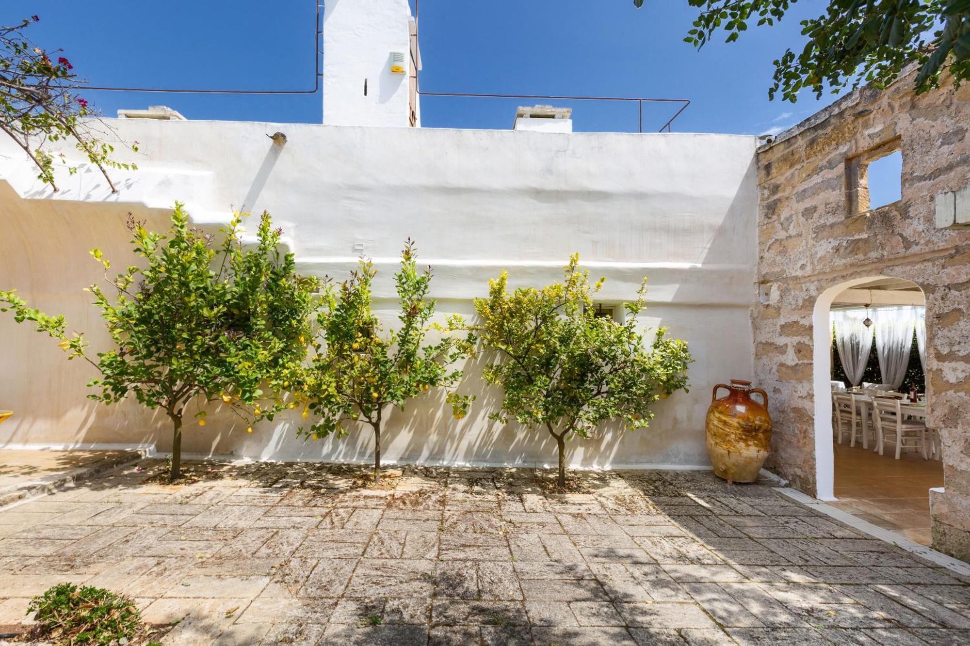 Masseria Li Capperi By Perle Di Puglia Alezio Exterior photo