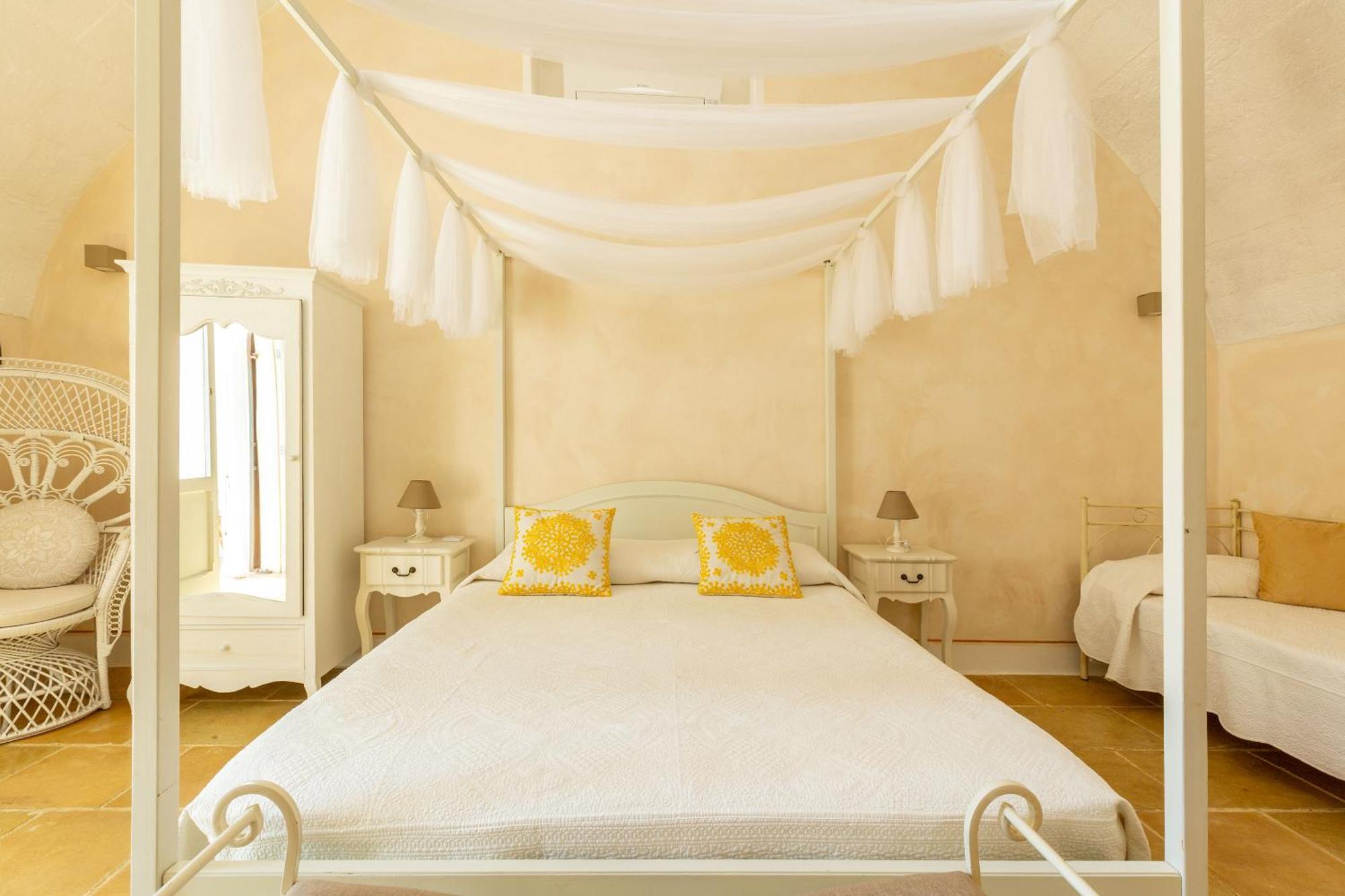 Masseria Li Capperi By Perle Di Puglia Alezio Exterior photo